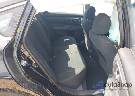 2015 Nissan Altima 2.5 S z USA, uszkodzony, nr VIN 1N4AL3AP9FC447349